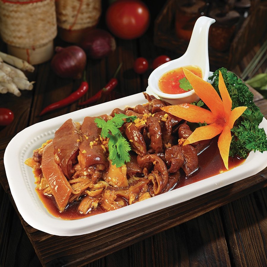 Braised Pork Leg with Intestines in Thai Herbs