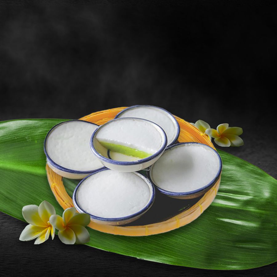 Layered Pandan with Coconut Milk Custard (Khanom Tuay)