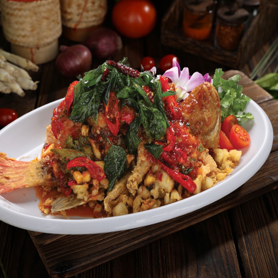Spicy Deep-Fried Live Tilapia Fish with Thai Herb Sauce