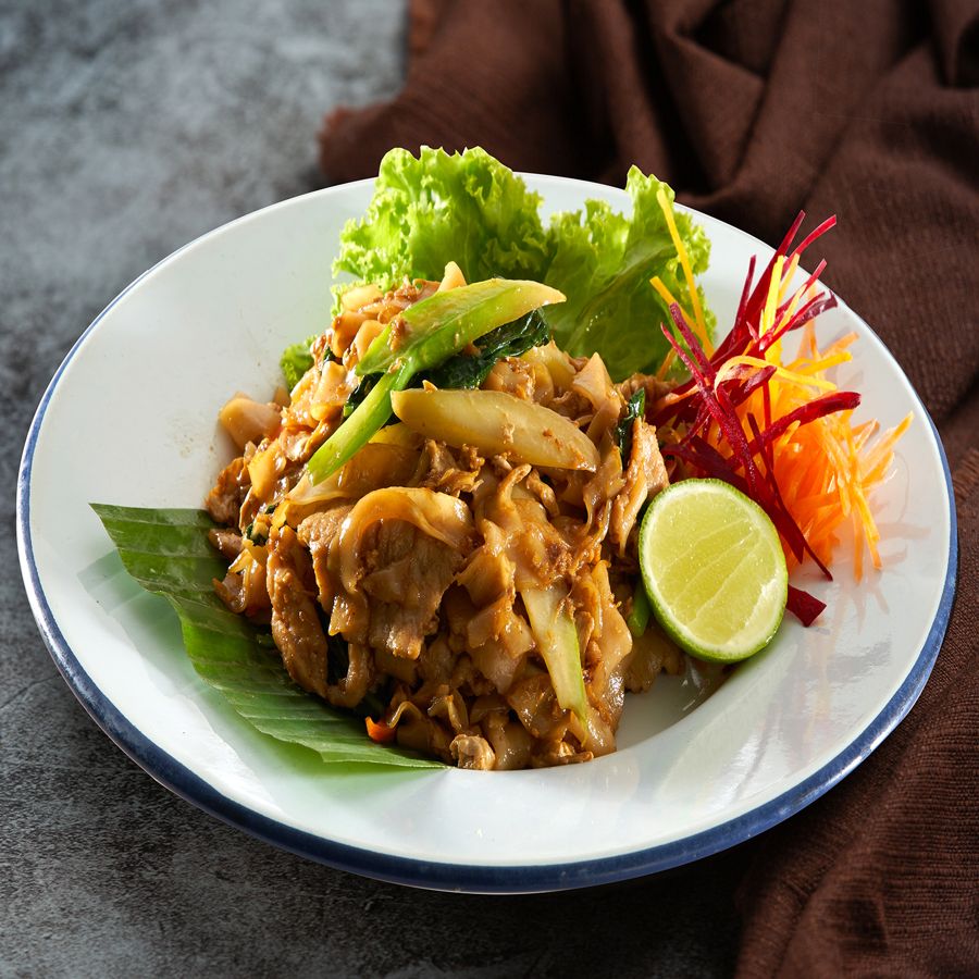 Thai Fried Kuey Teow with Black Sauce