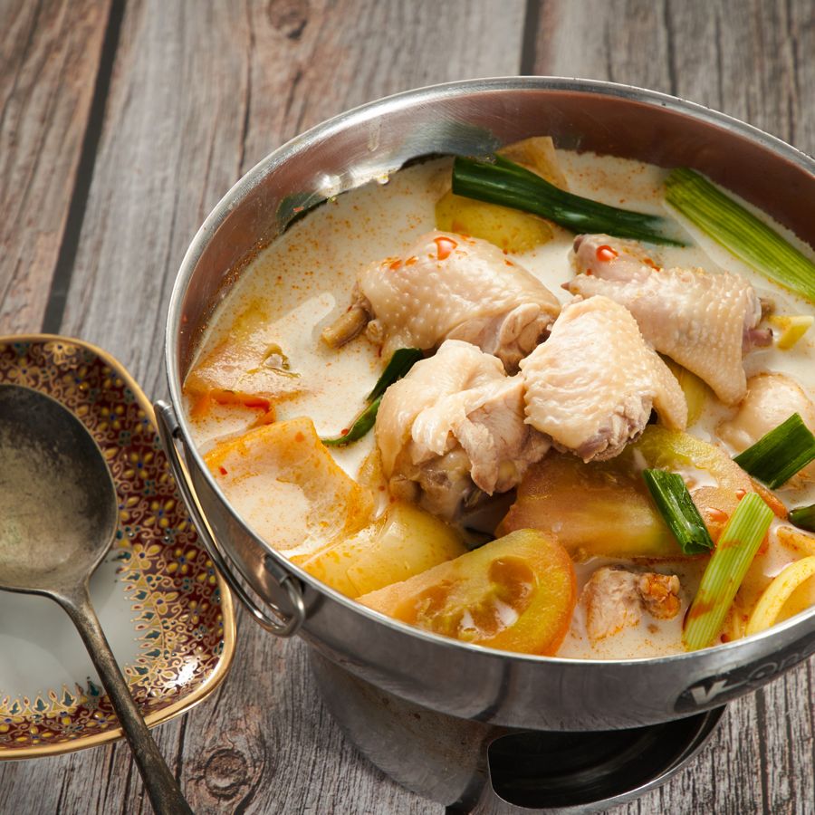 Spicy Chicken Coconut Milk Soup (Tom Kha Gai)