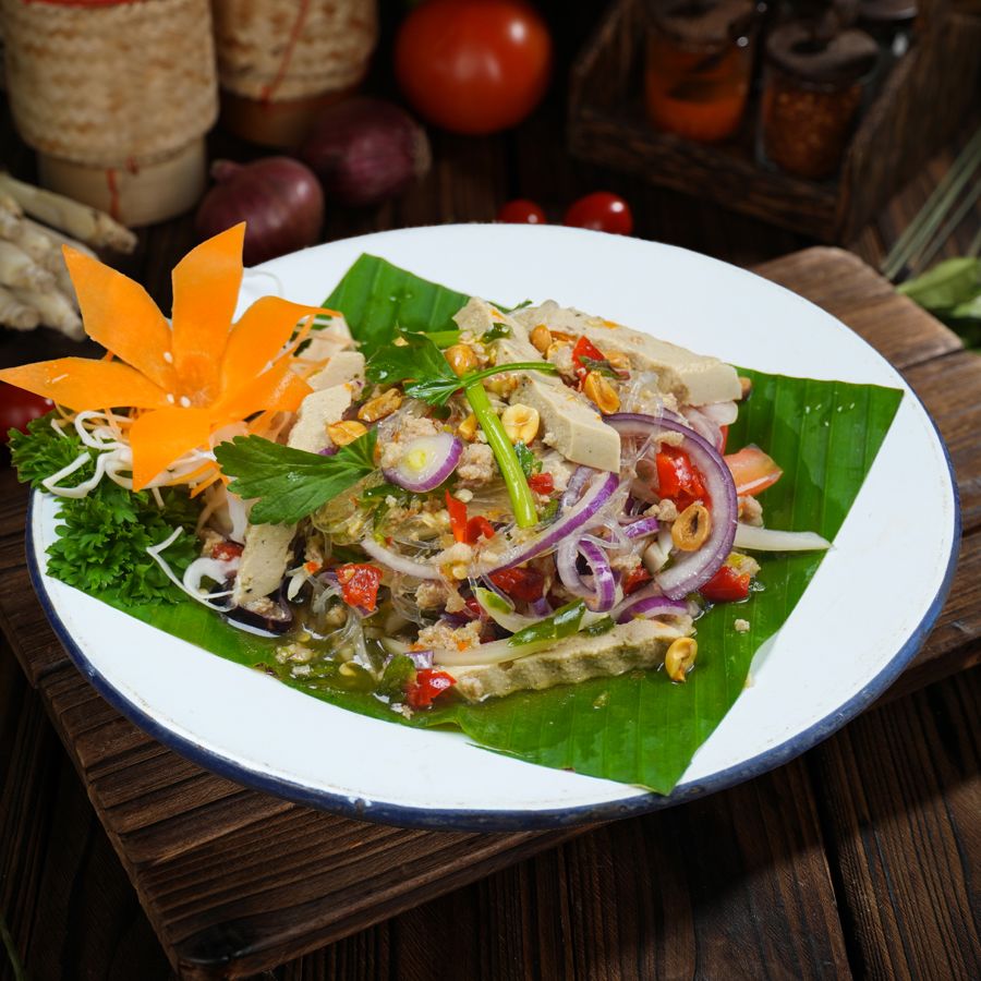 Spicy Minced Pork Salad with Glass Noodles (Yum Woon Sen)