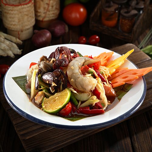 Spicy Papaya Salad with Raw Prawns, Raw Field Crab & Fermented Fish Sauce