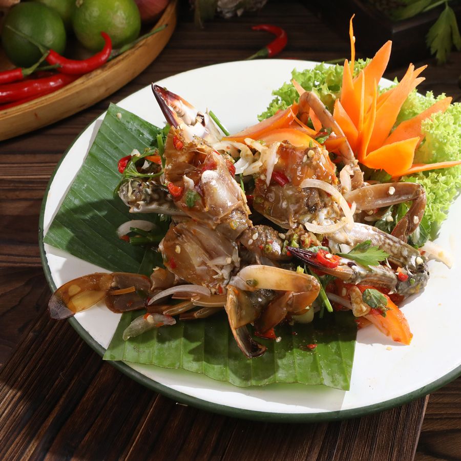 Spicy Mango Salad with Raw Blue Crab