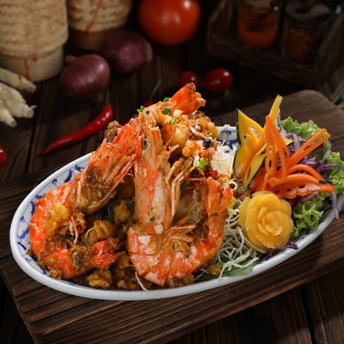 Deep Fried Tiger Prawns Topped with Thai Garlic Sauce
