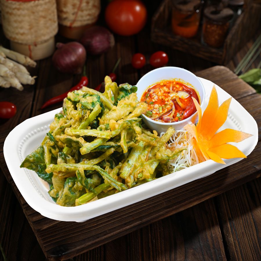 Deep-Fried Golden Crispy Kangkung with Thai Sauce